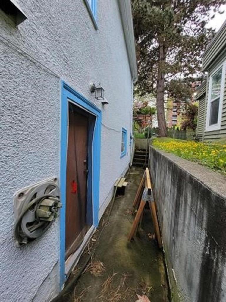 2719 Duke Street, Vancouver, BC