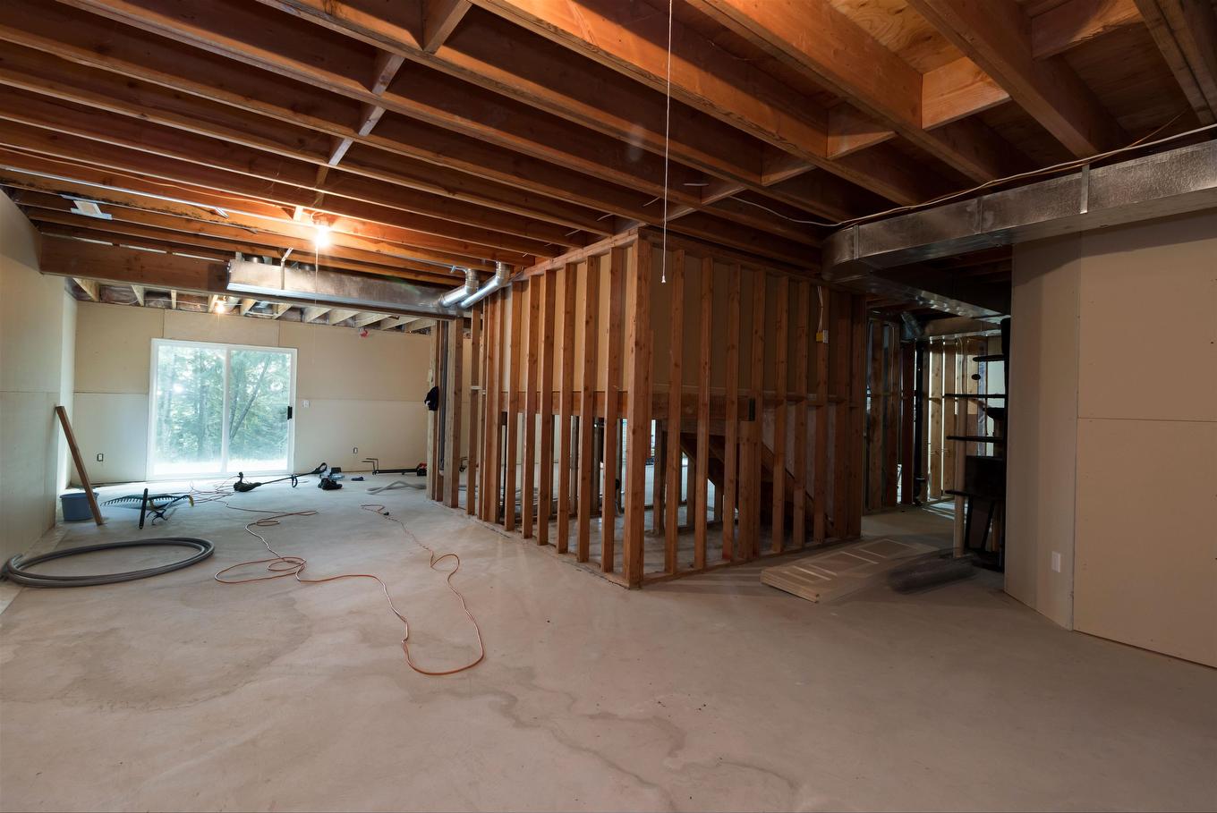 1642 Plateau Crescent, Coquitlam, BC