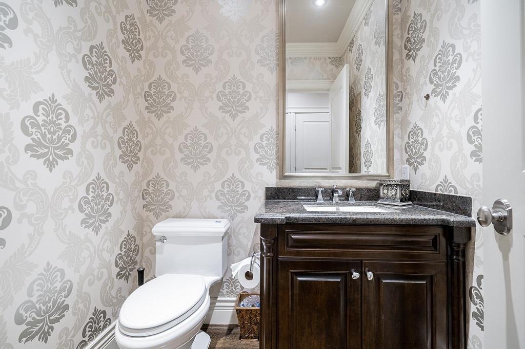 792 Southborough Drive, West Vancouver, BC