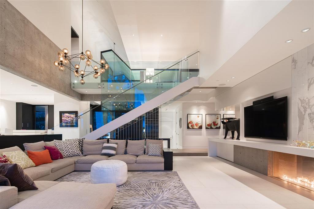 1071 Groveland Road, West Vancouver, BC