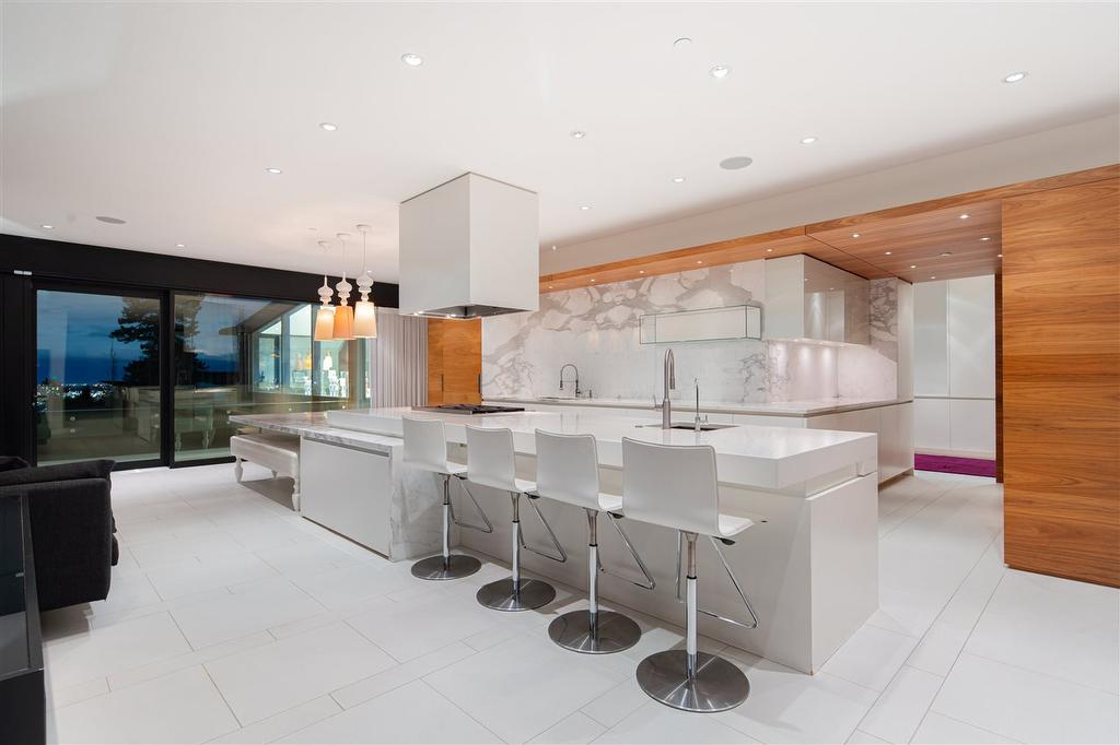 1071 Groveland Road, West Vancouver, BC