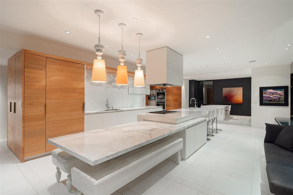 1071 Groveland Road, West Vancouver, BC