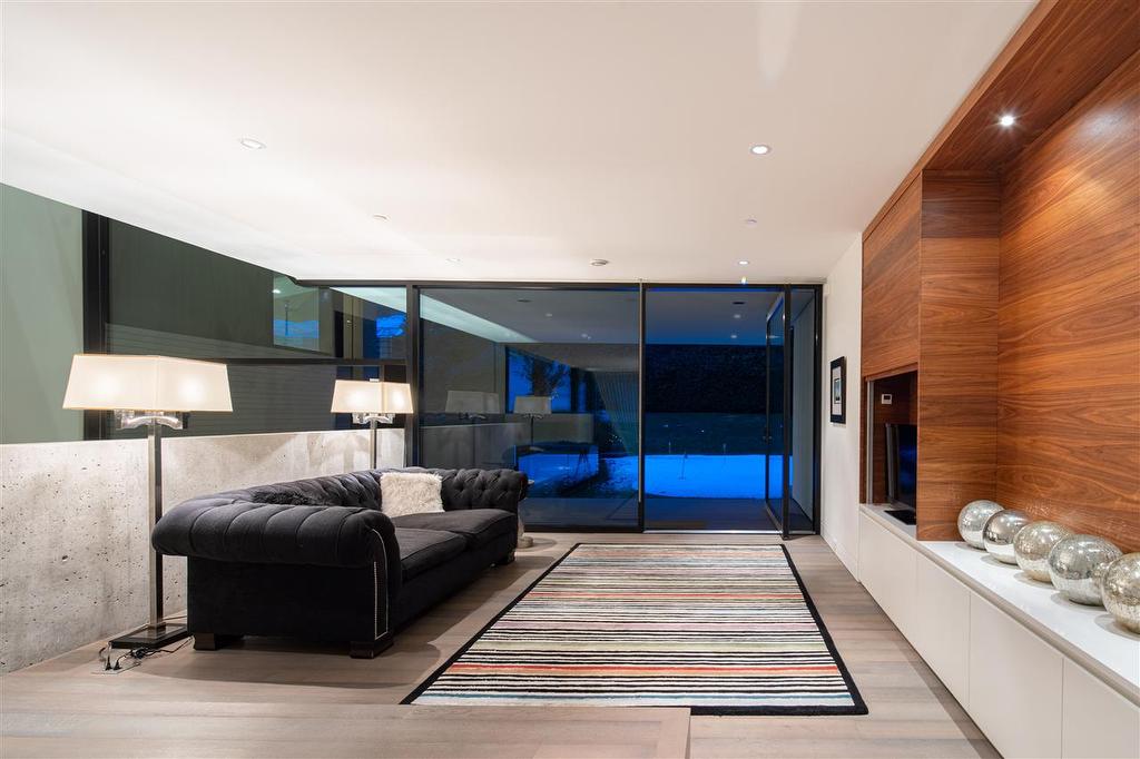 1071 Groveland Road, West Vancouver, BC