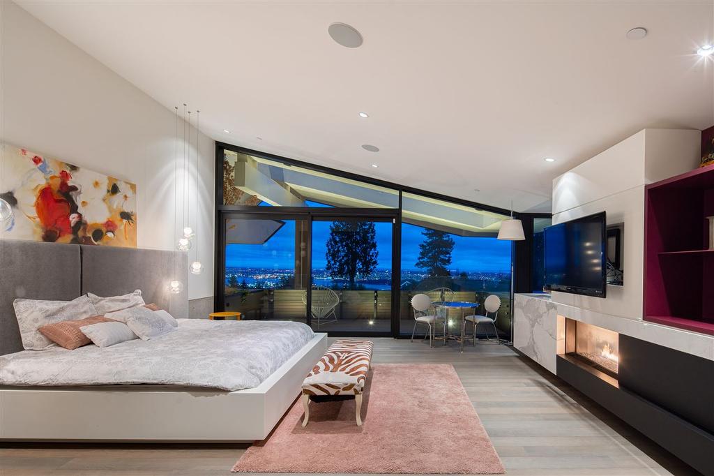 1071 Groveland Road, West Vancouver, BC