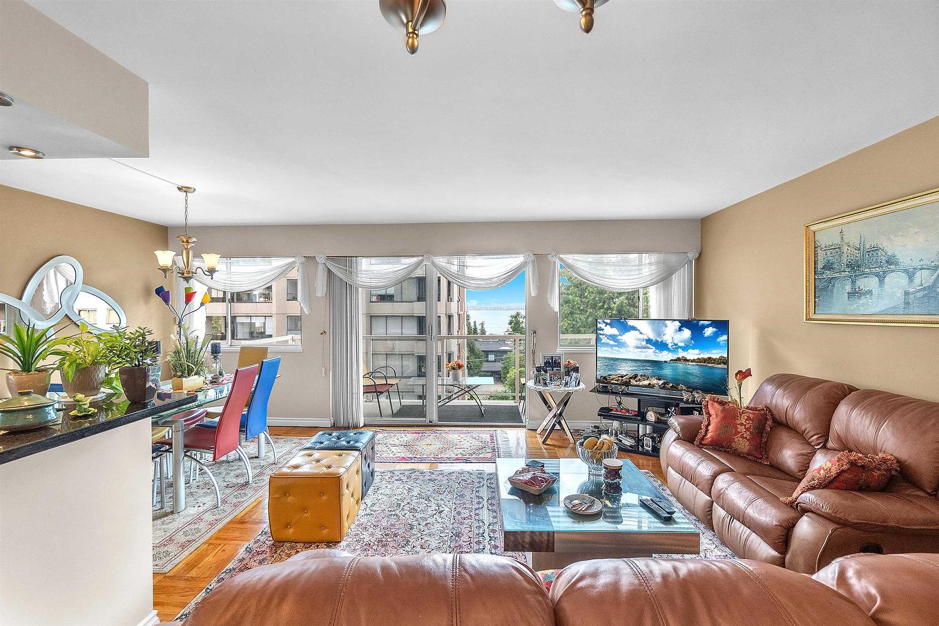 306-1750 Esquimalt Avenue, West Vancouver, BC