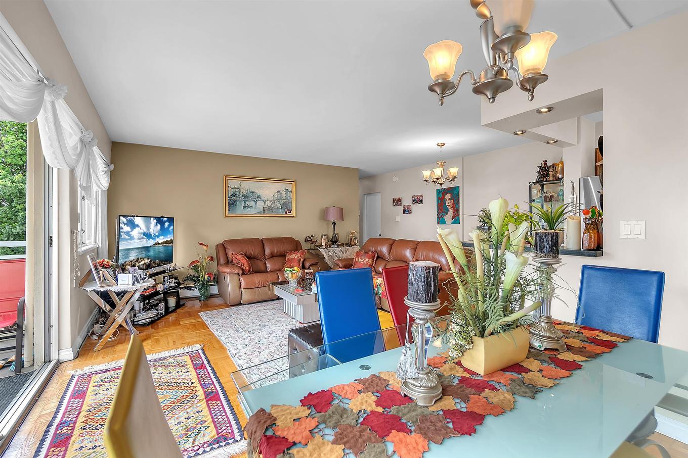 306-1750 Esquimalt Avenue, West Vancouver, BC