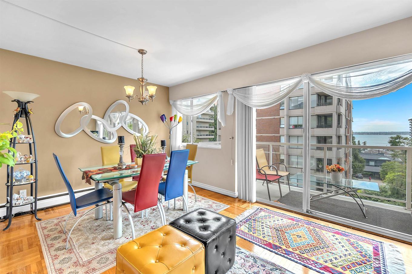 306-1750 Esquimalt Avenue, West Vancouver, BC