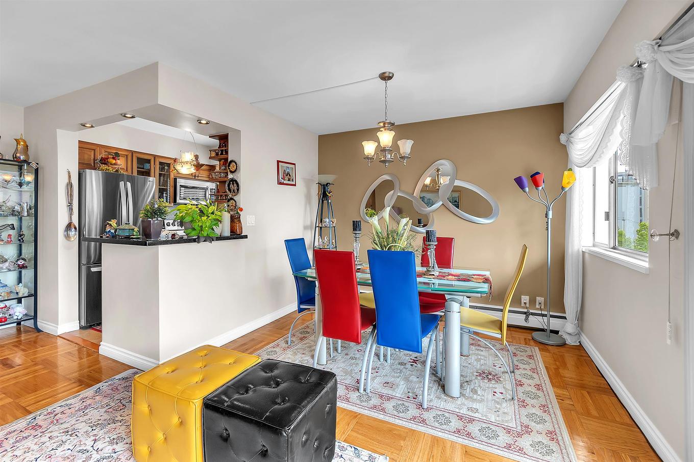 306-1750 Esquimalt Avenue, West Vancouver, BC