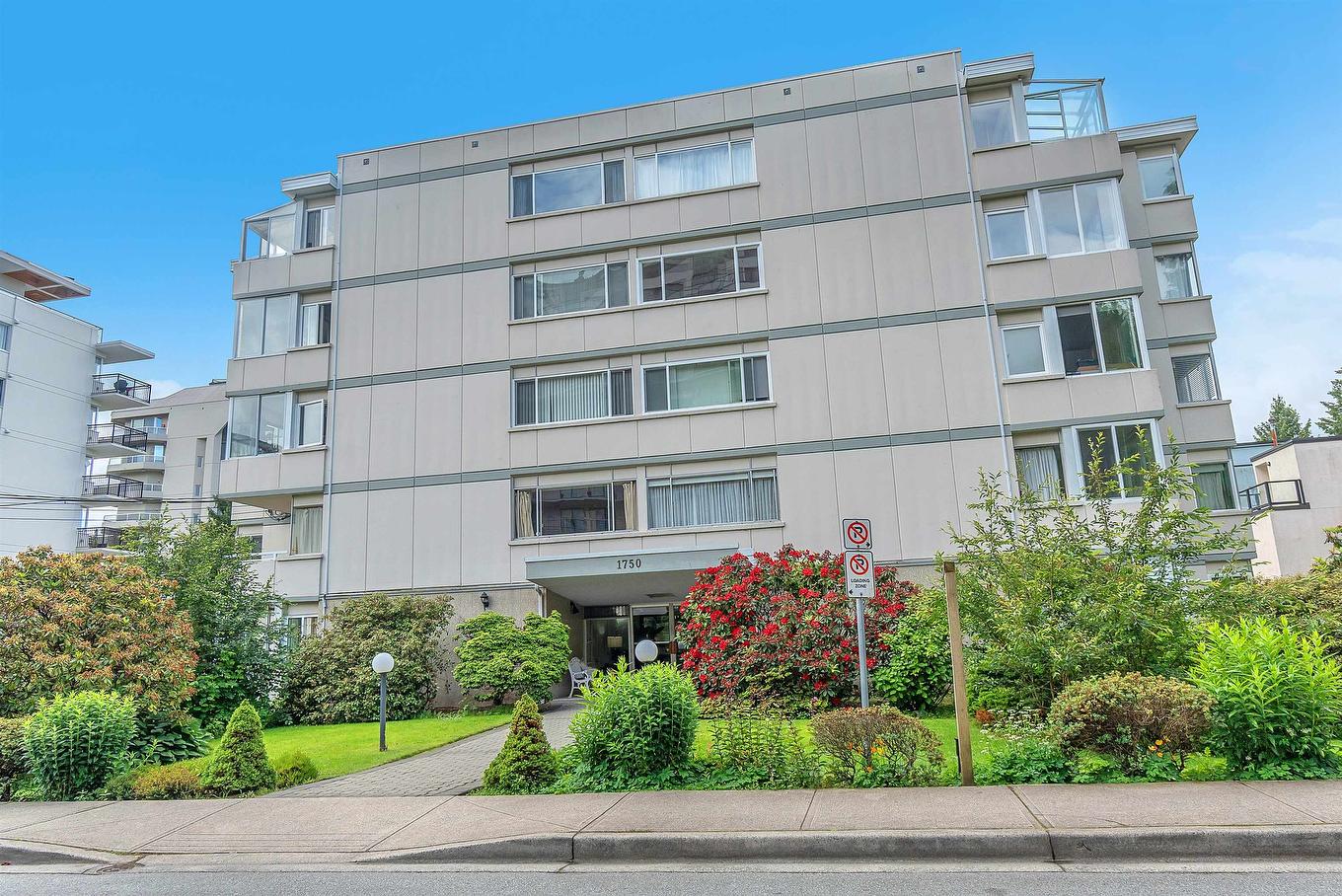 306-1750 Esquimalt Avenue, West Vancouver, BC