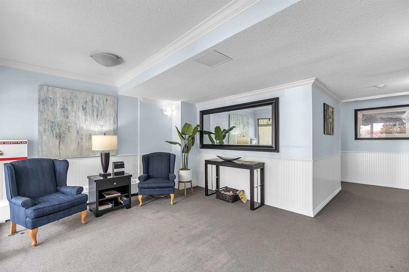 306-1750 Esquimalt Avenue, West Vancouver, BC