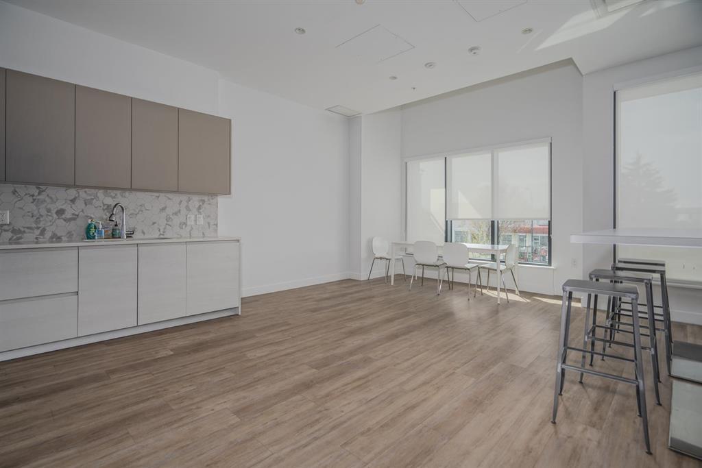 210-8138 Fraser Street, Vancouver, BC