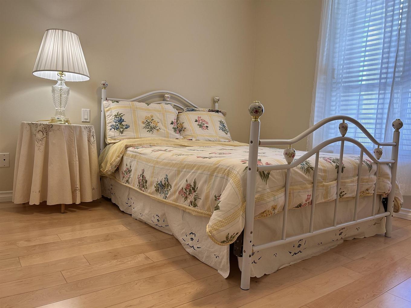 225-3098 Guildford Way, Coquitlam, BC