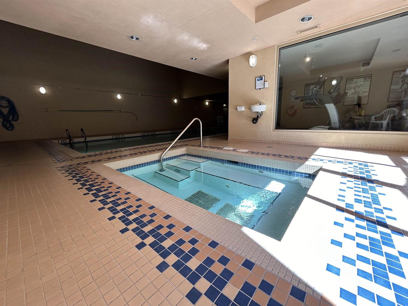 225-3098 Guildford Way, Coquitlam, BC