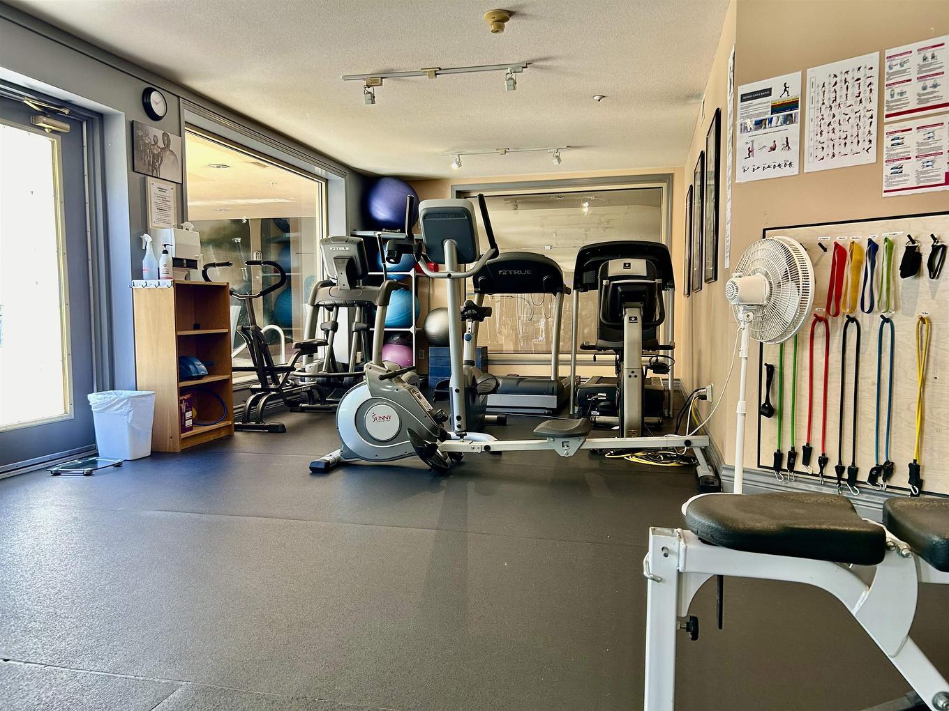 225-3098 Guildford Way, Coquitlam, BC