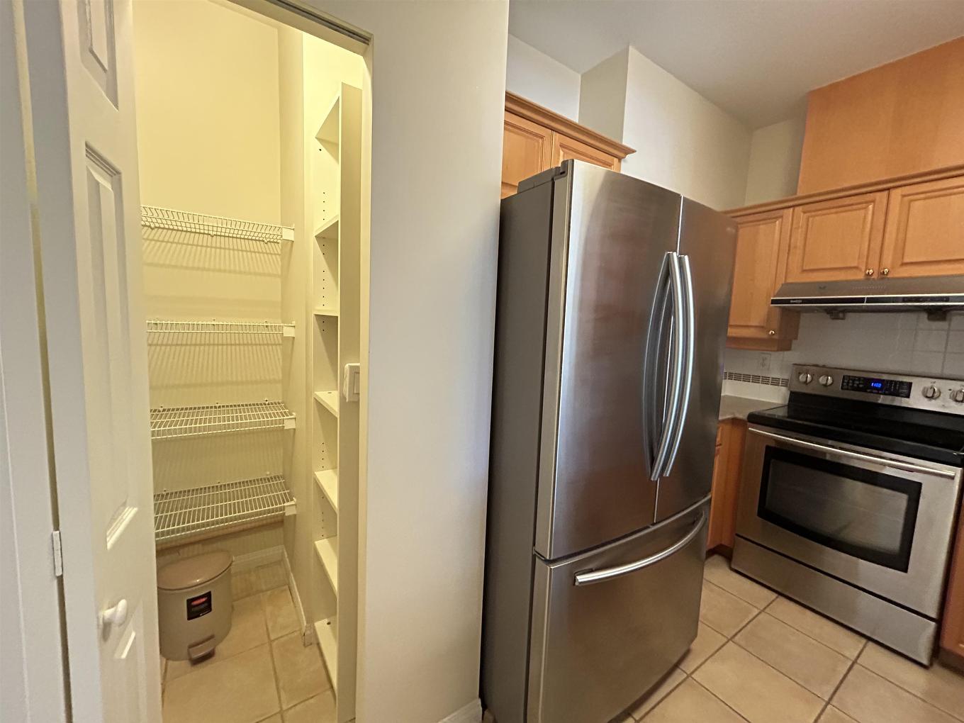 225-3098 Guildford Way, Coquitlam, BC