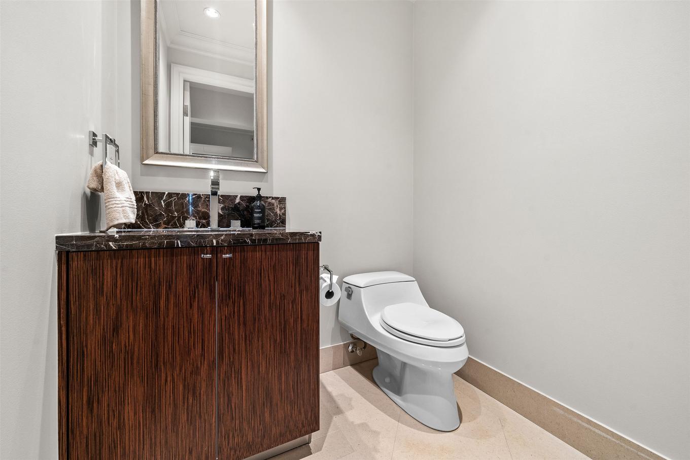 402-568 Waters Edge Crescent, West Vancouver, BC