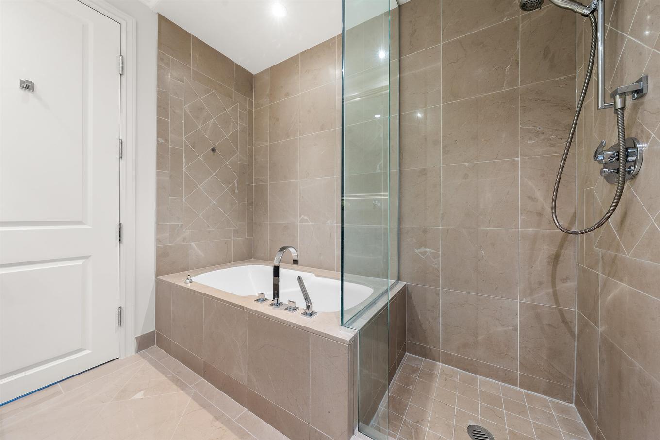 402-568 Waters Edge Crescent, West Vancouver, BC