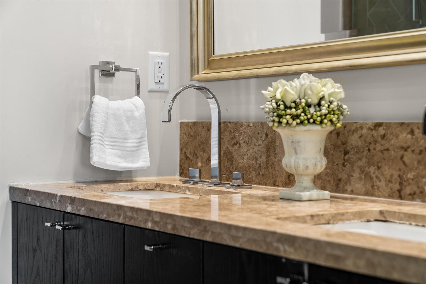 402-568 Waters Edge Crescent, West Vancouver, BC