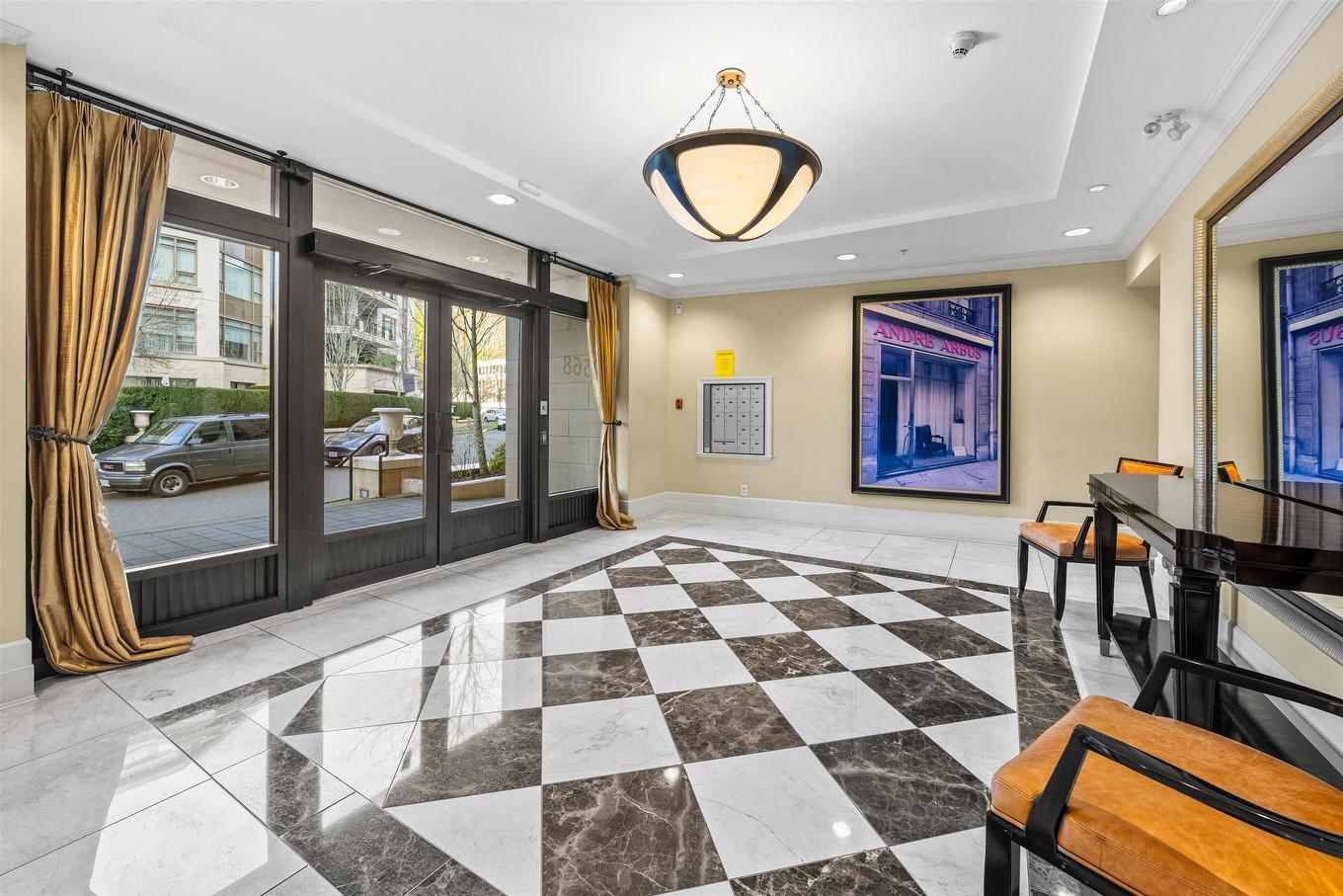 402-568 Waters Edge Crescent, West Vancouver, BC