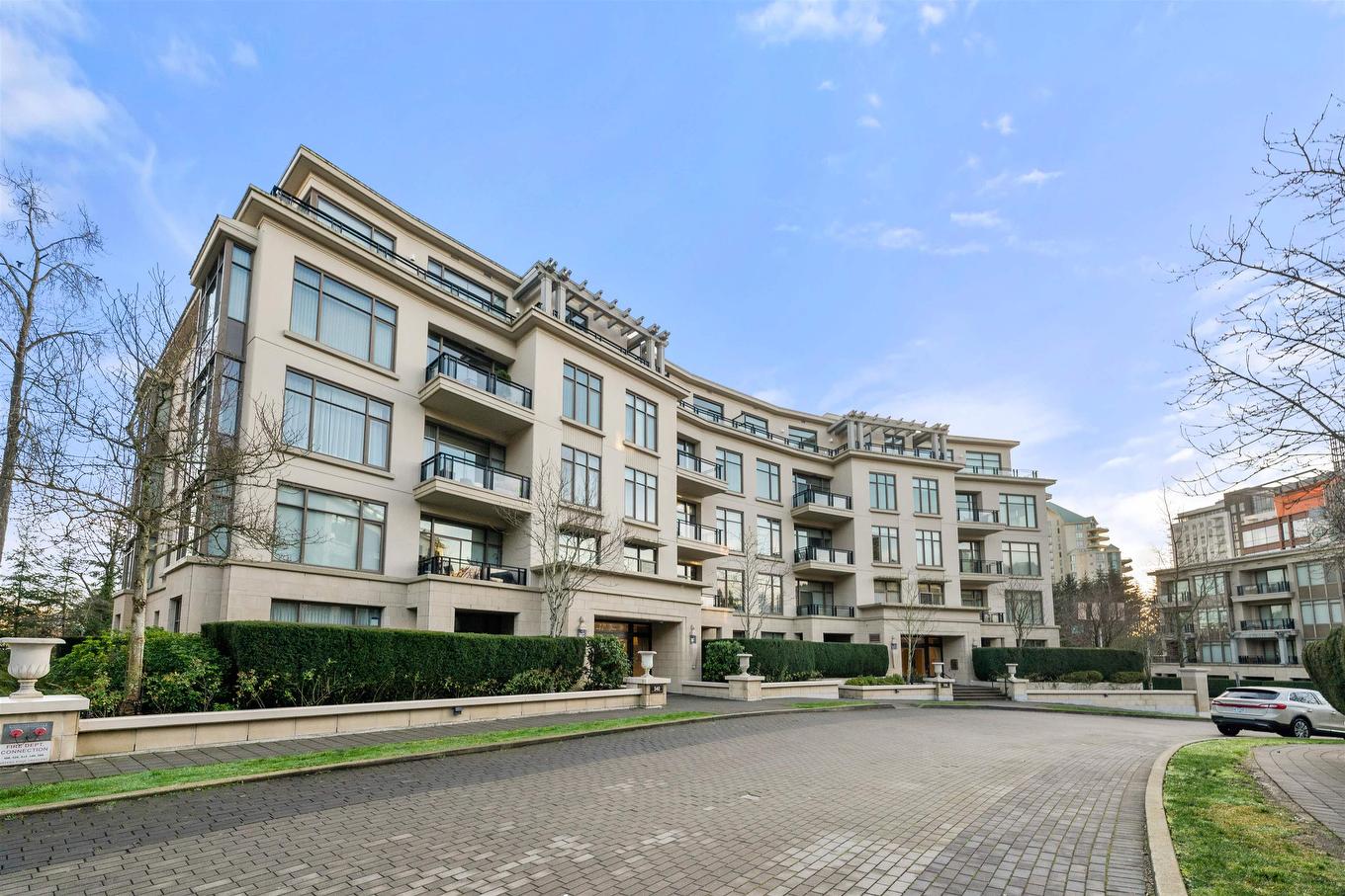 402-568 Waters Edge Crescent, West Vancouver, BC