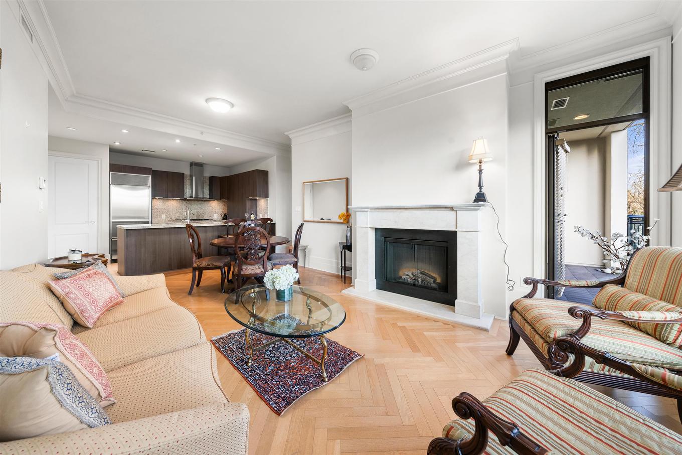 402-568 Waters Edge Crescent, West Vancouver, BC