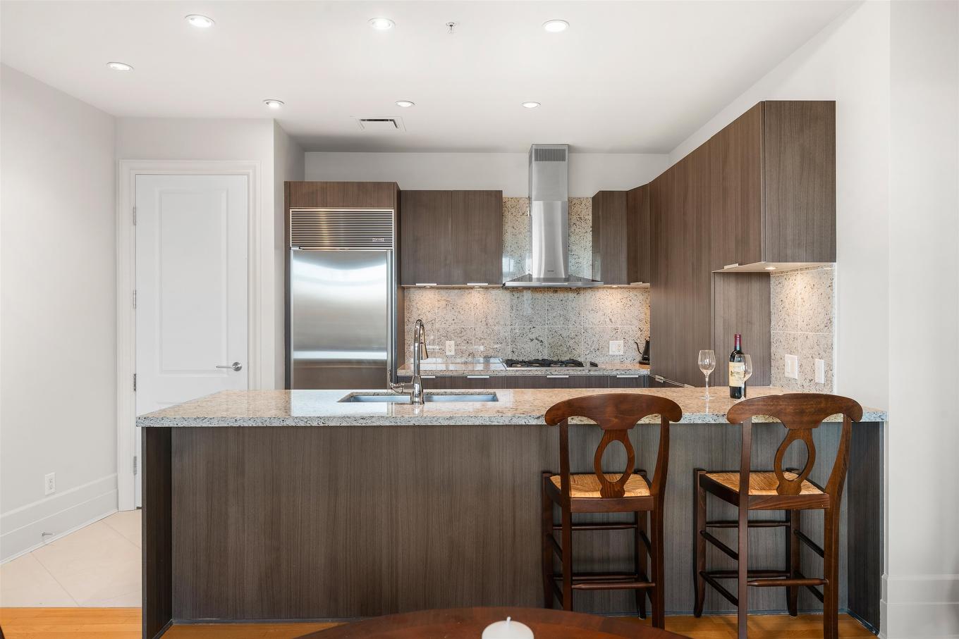 402-568 Waters Edge Crescent, West Vancouver, BC