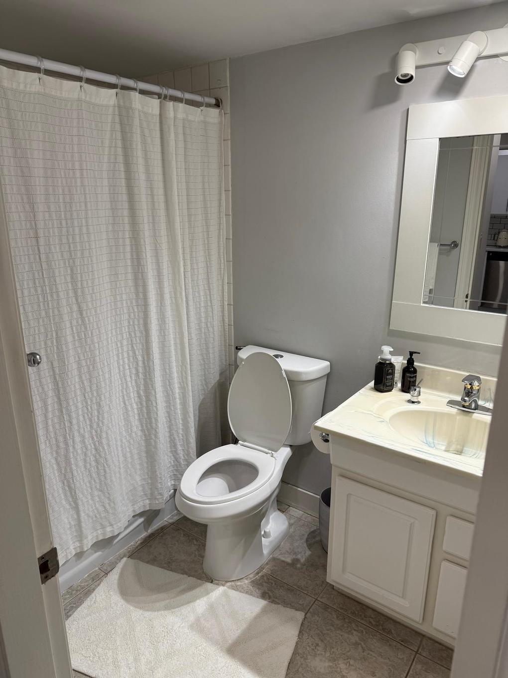 407-2119 Bellevue Avenue, West Vancouver, BC