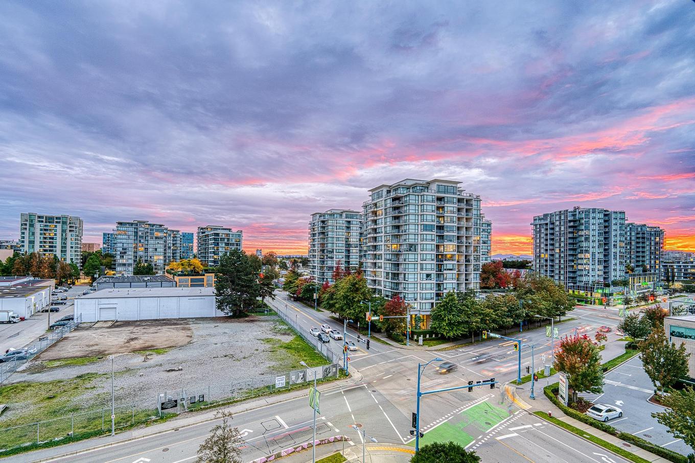 805-7688 Alderbridge Way, Richmond, BC