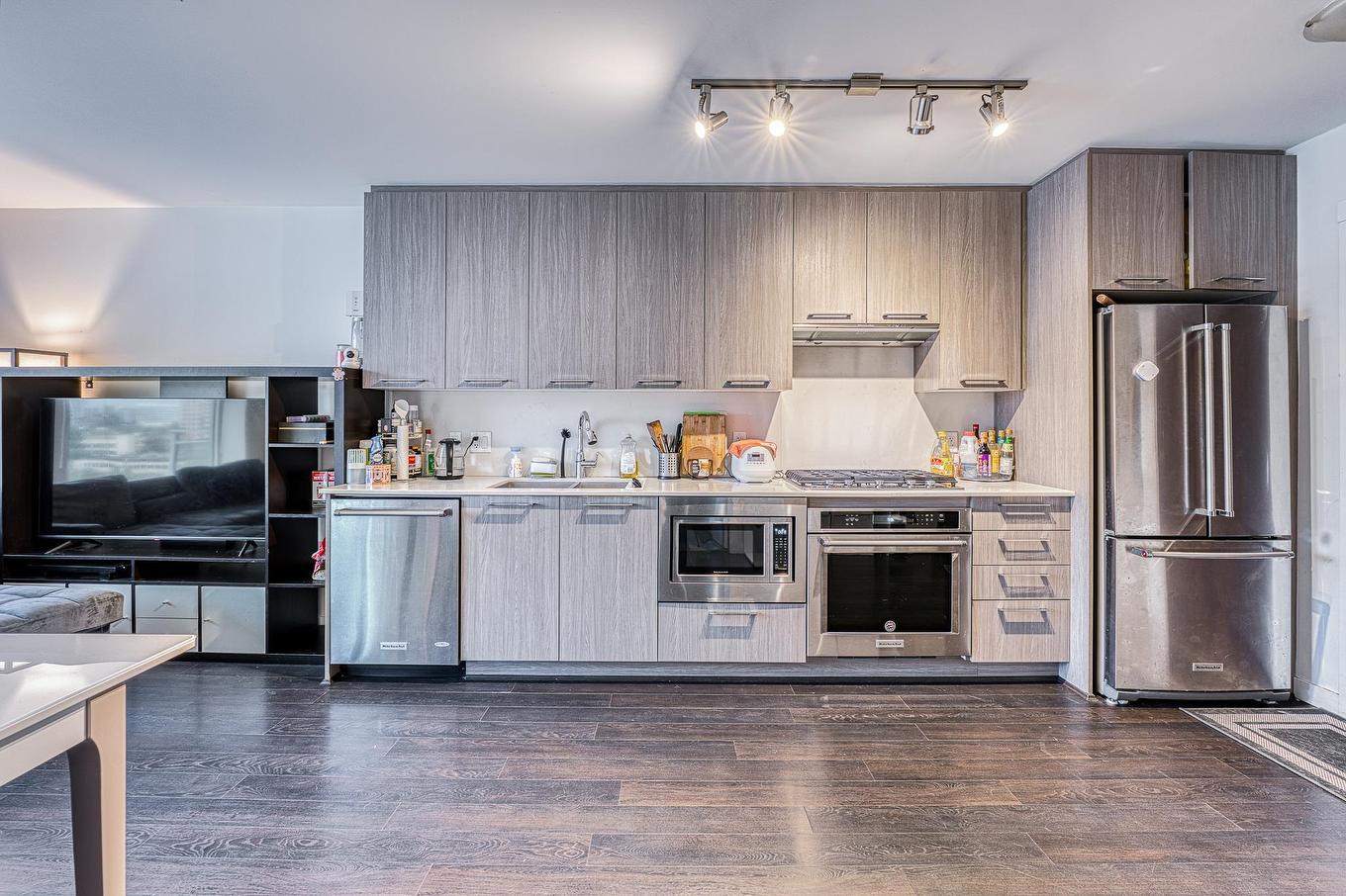 805-7688 Alderbridge Way, Richmond, BC