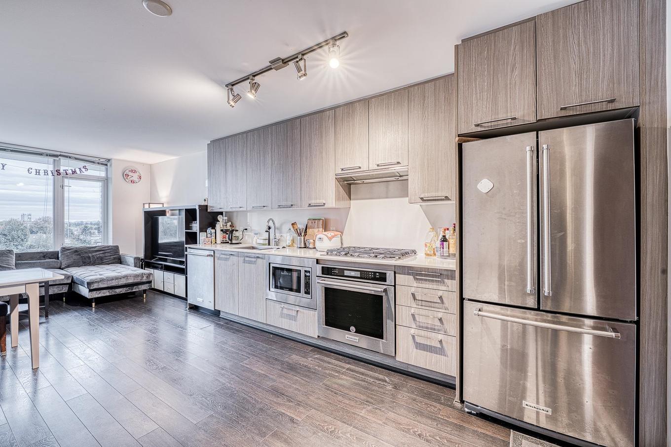 805-7688 Alderbridge Way, Richmond, BC