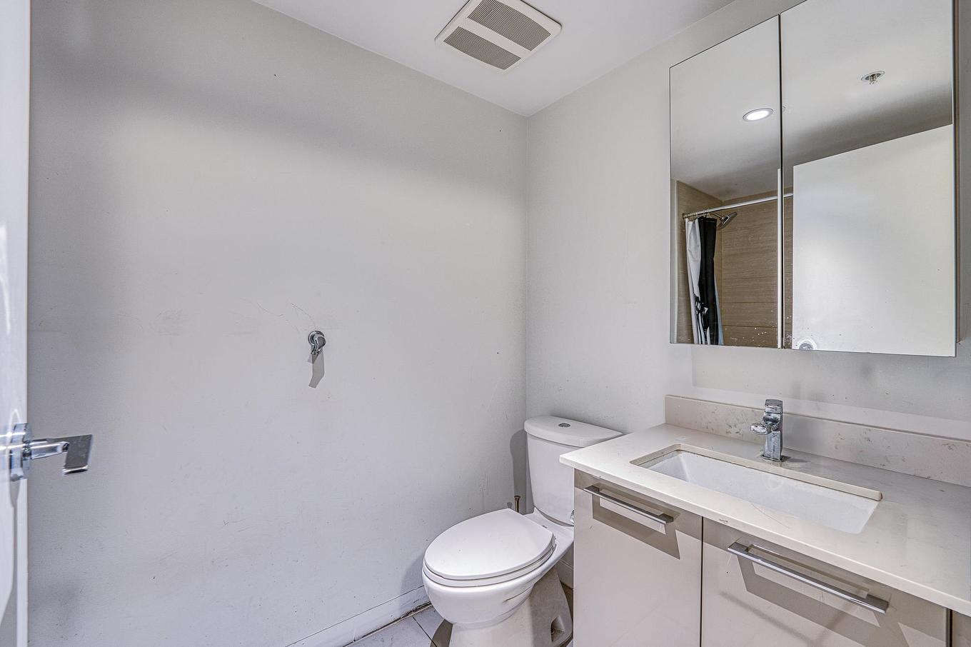 805-7688 Alderbridge Way, Richmond, BC