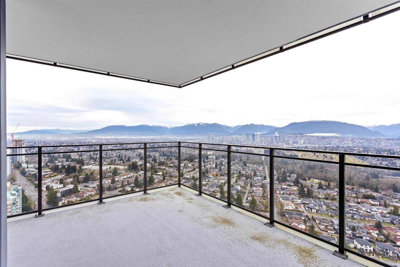 3608-4711 Hazel Street, Burnaby, BC