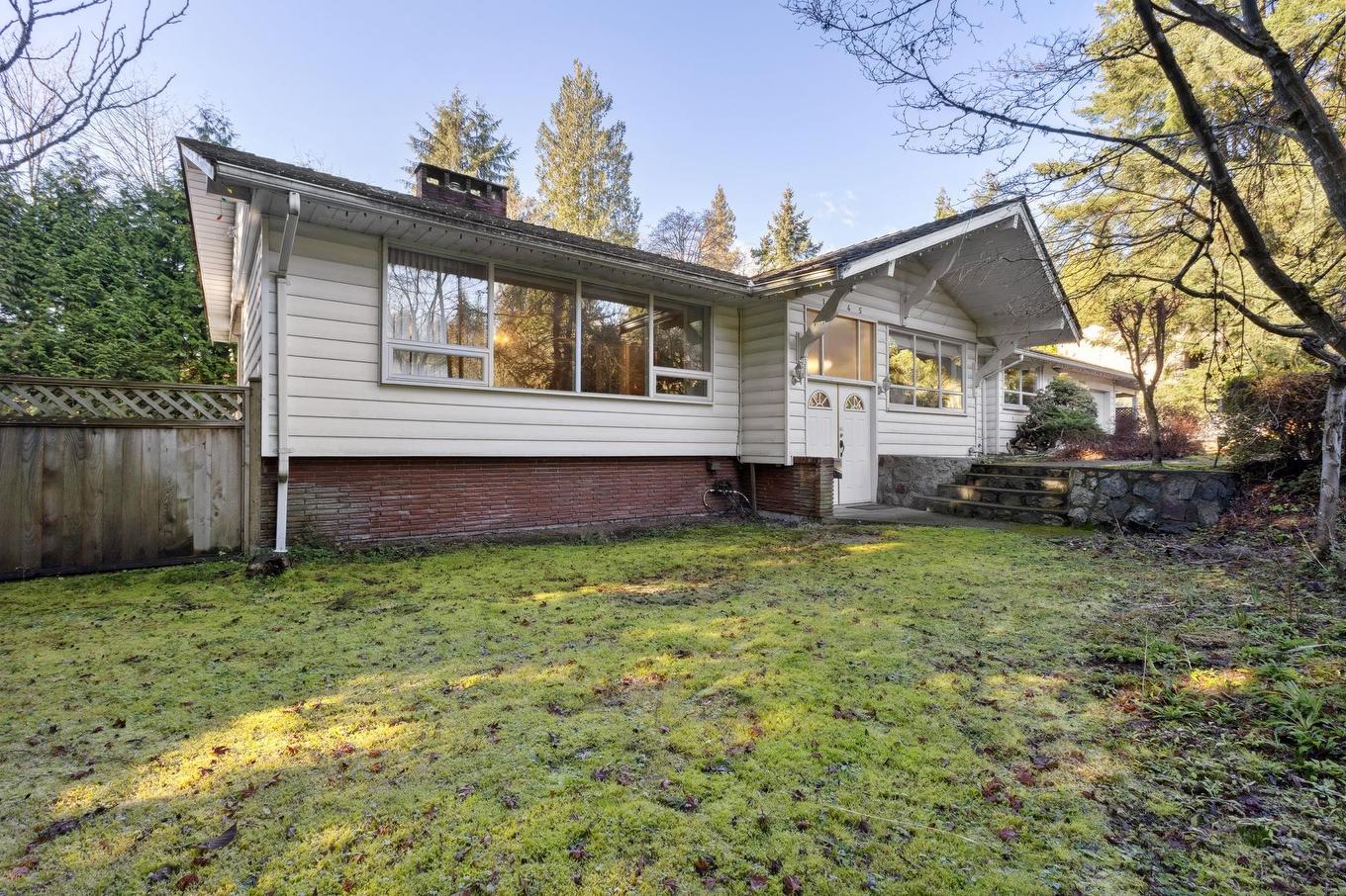 1645 Taylor Way, West Vancouver, BC