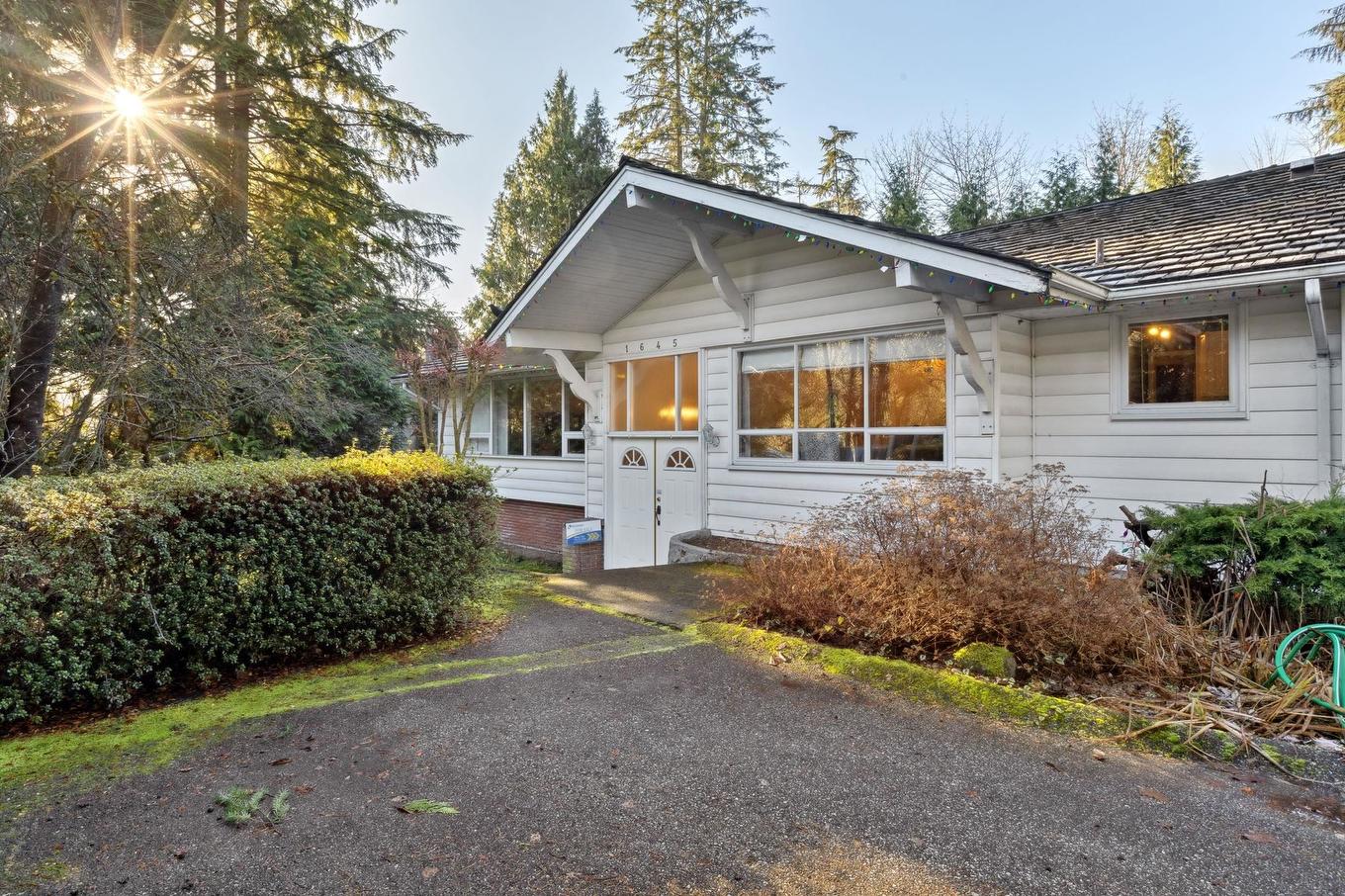 1645 Taylor Way, West Vancouver, BC