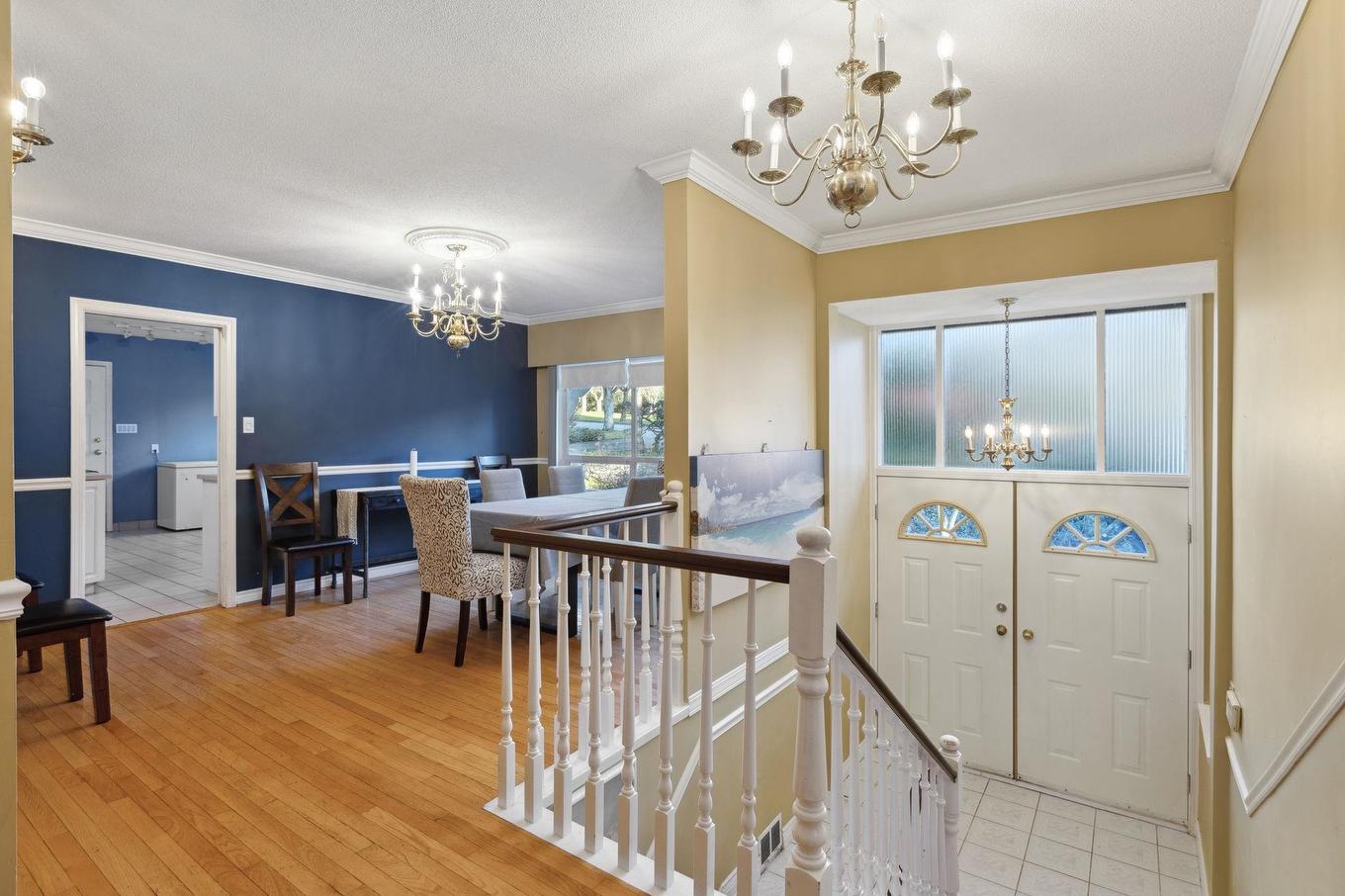 1645 Taylor Way, West Vancouver, BC