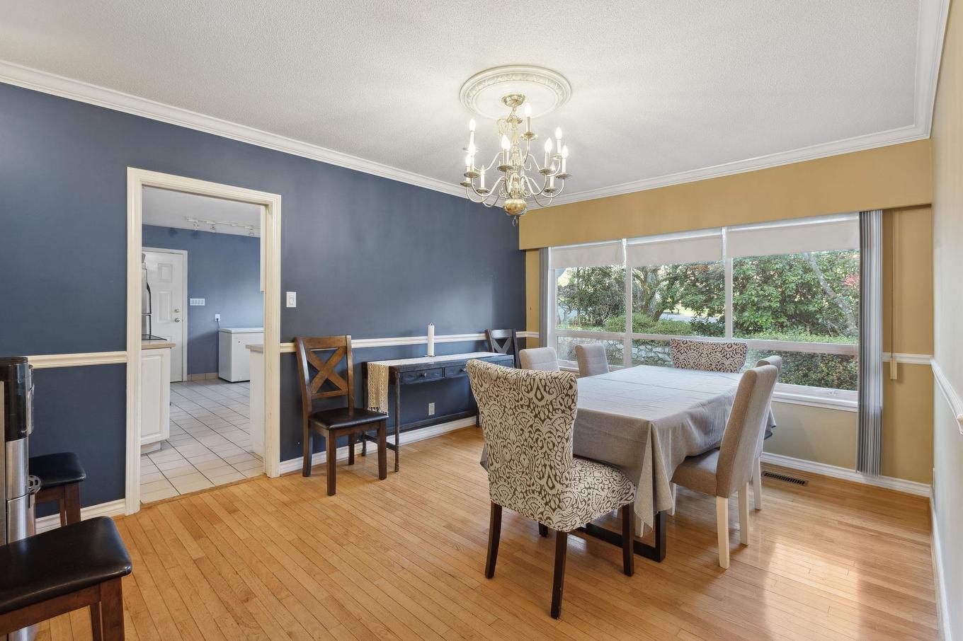 1645 Taylor Way, West Vancouver, BC