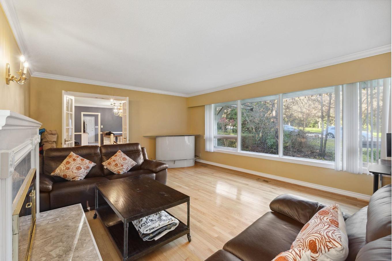 1645 Taylor Way, West Vancouver, BC