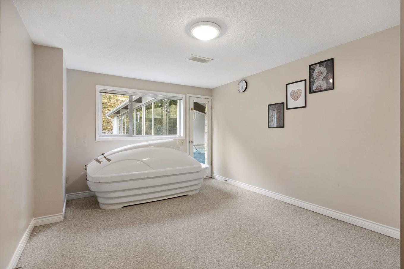 1645 Taylor Way, West Vancouver, BC