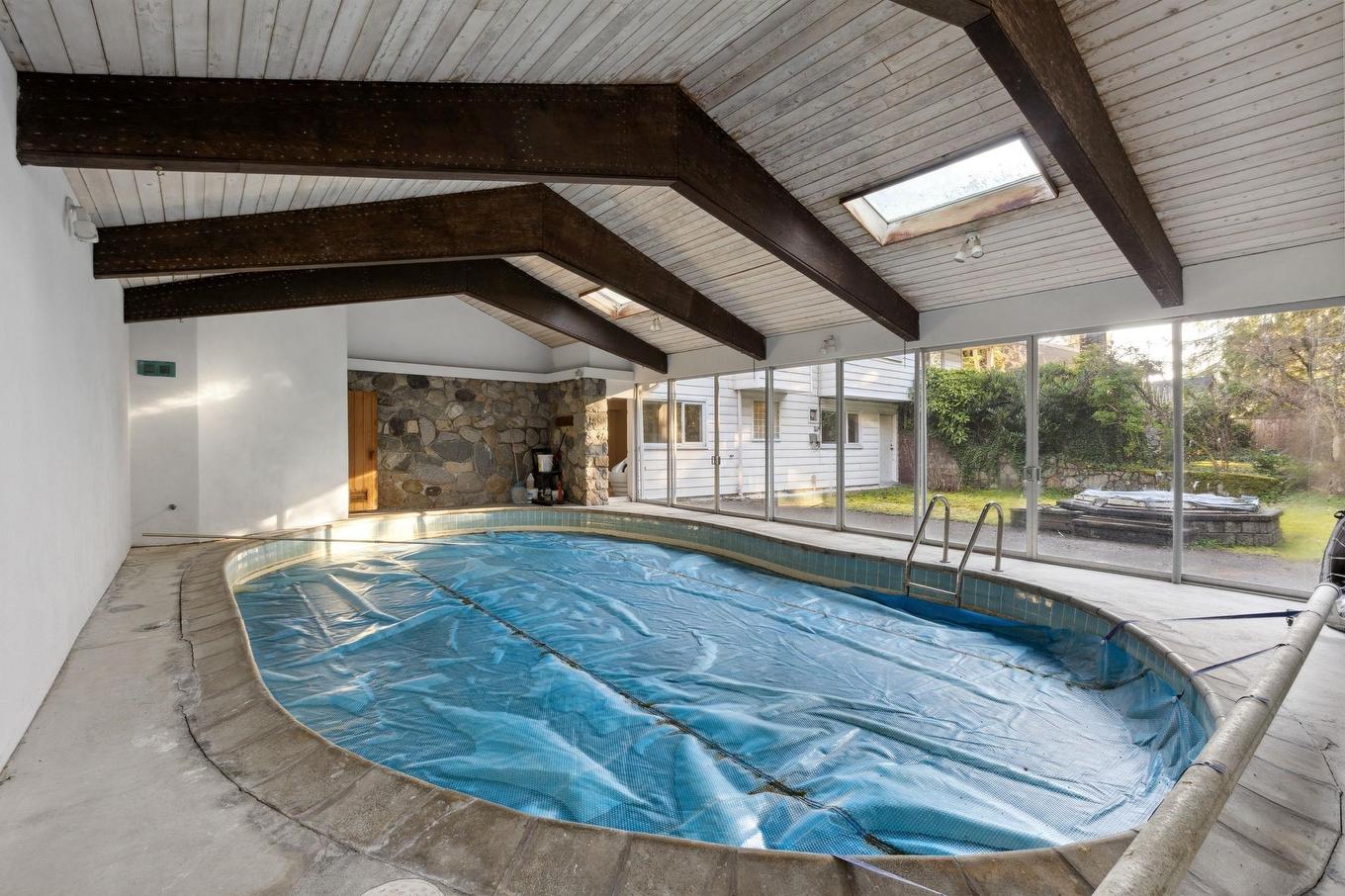 1645 Taylor Way, West Vancouver, BC