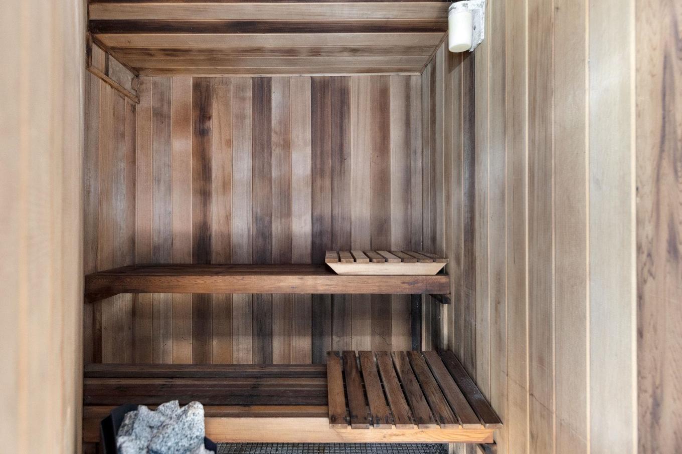 1645 Taylor Way, West Vancouver, BC