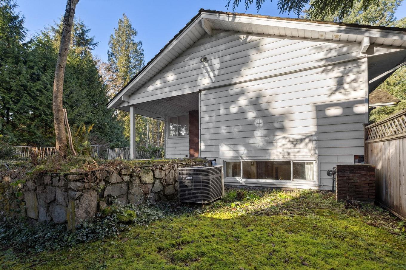 1645 Taylor Way, West Vancouver, BC