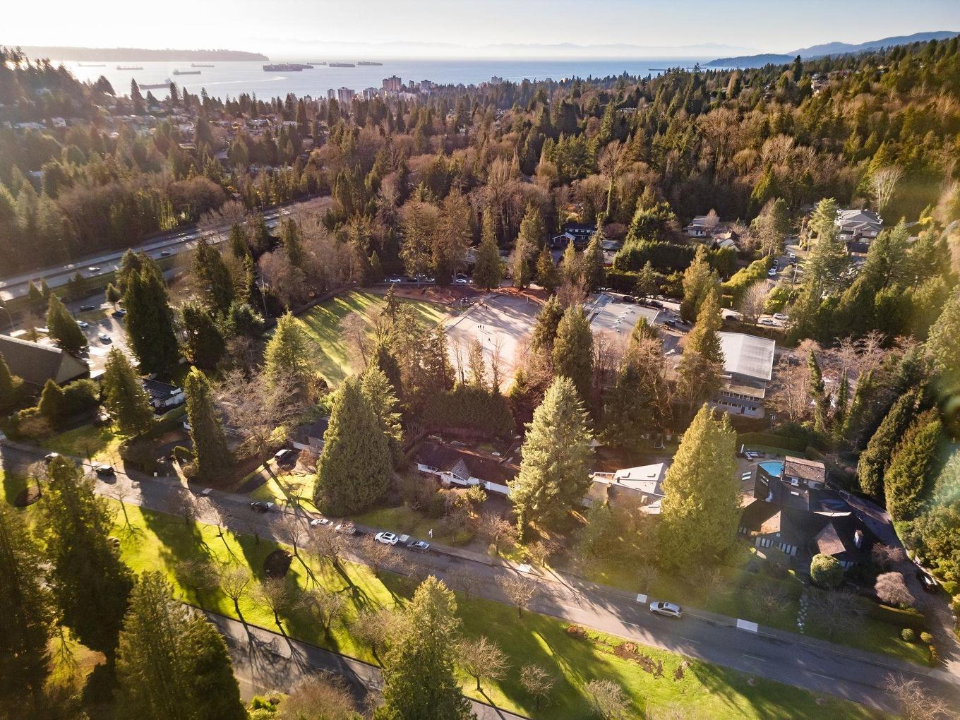 1645 Taylor Way, West Vancouver, BC