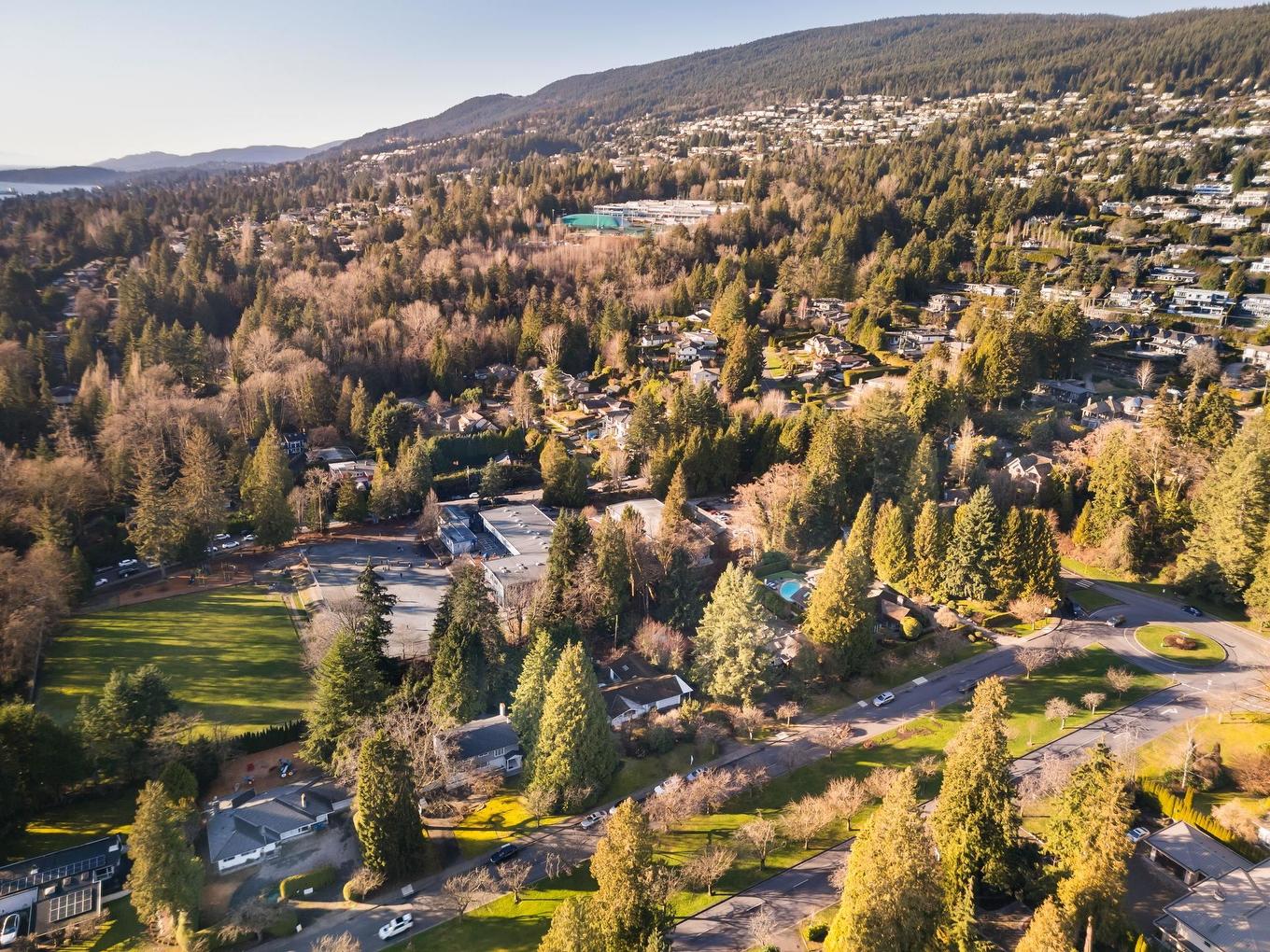 1645 Taylor Way, West Vancouver, BC