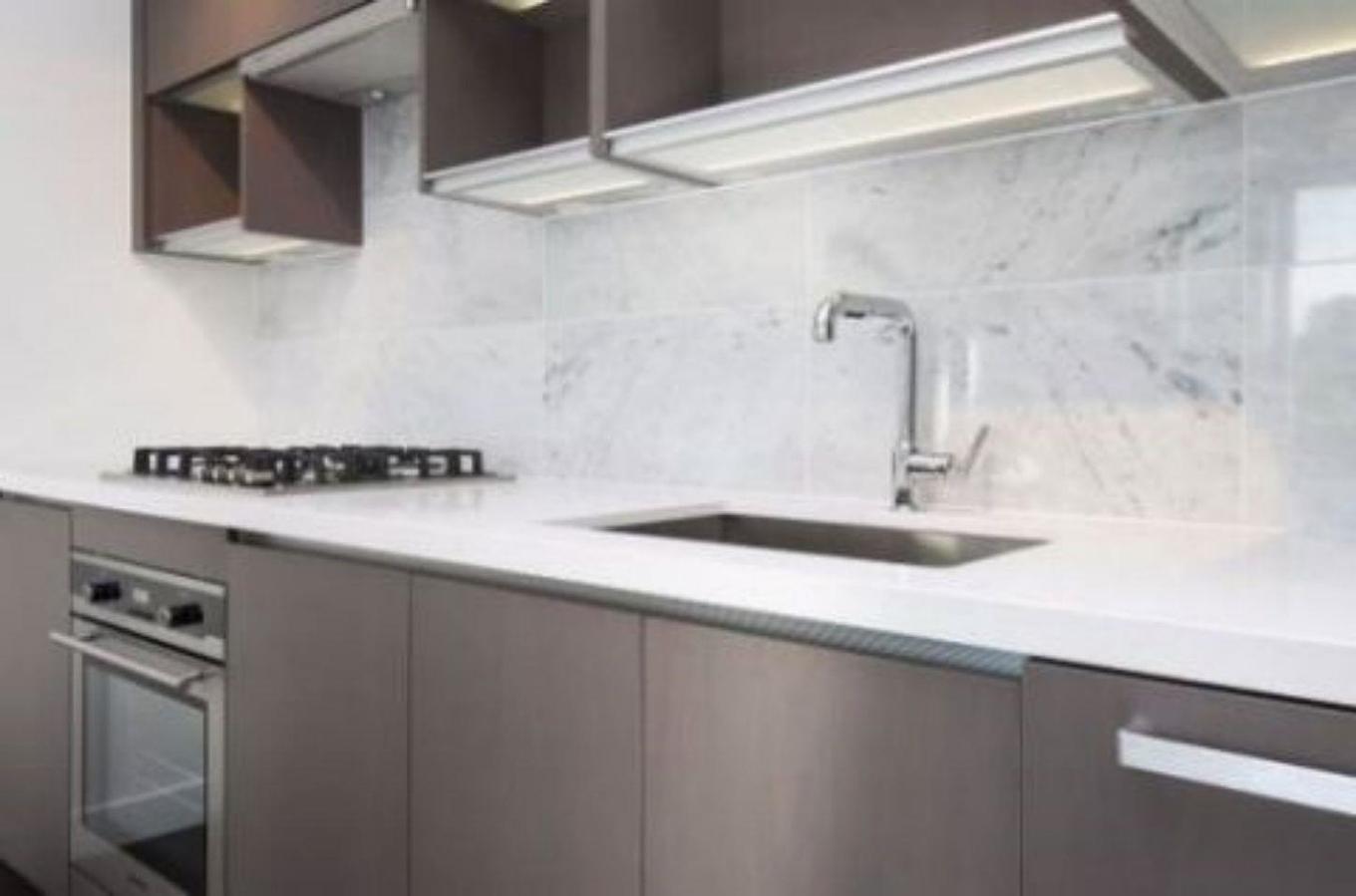 515-68 Smithe Street, Vancouver, BC