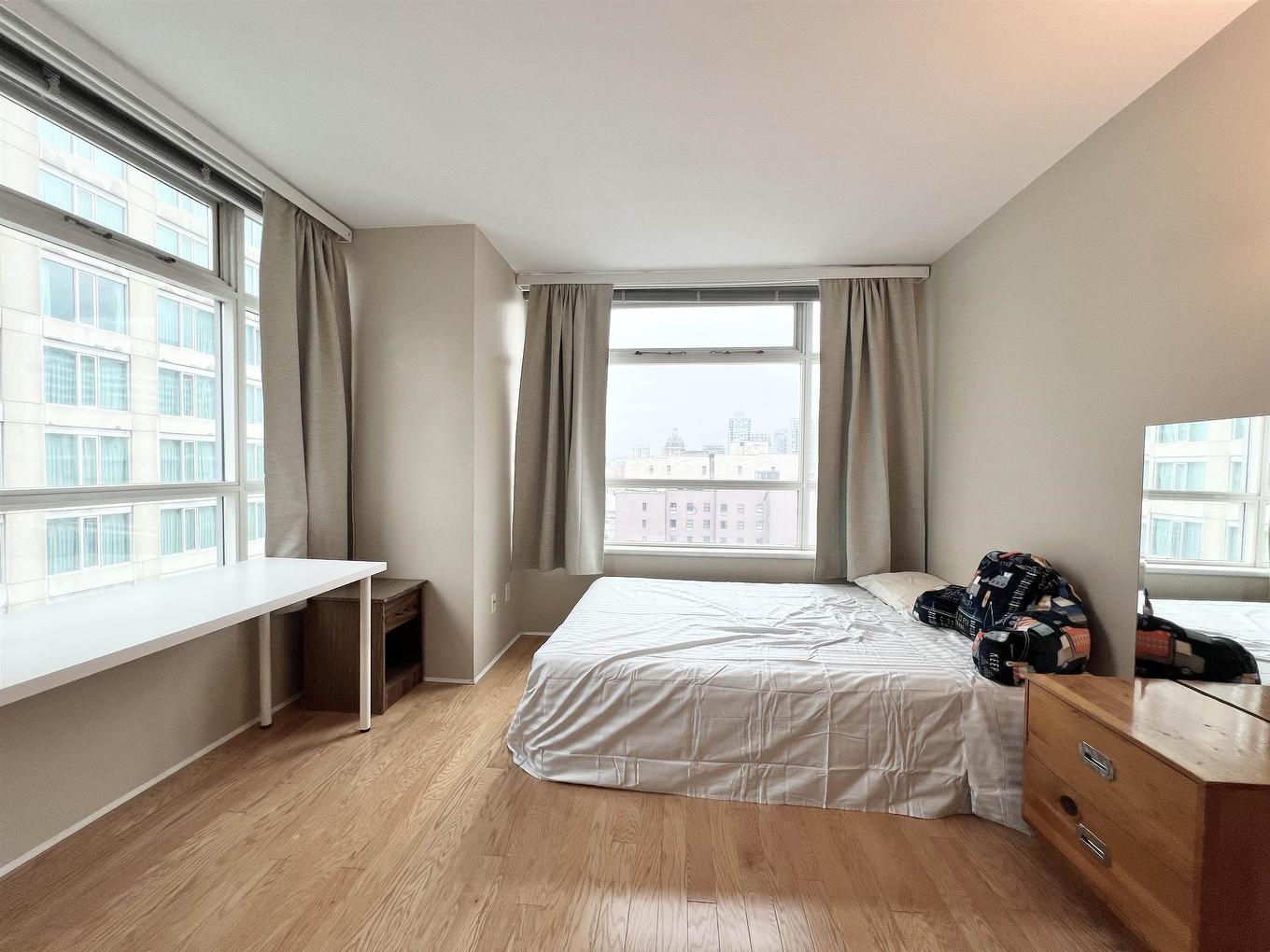 907-438 Seymour Street, Vancouver, BC