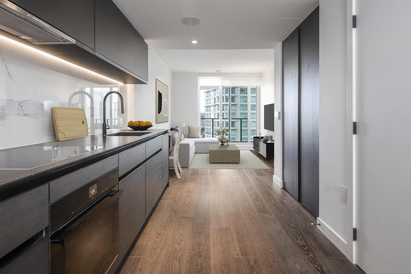 1706-620 Cardero Street, Vancouver, BC