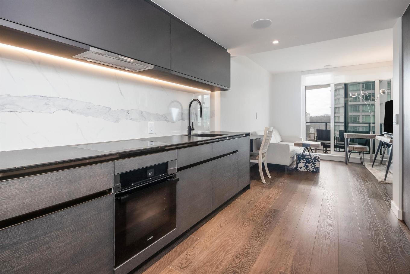 1706-620 Cardero Street, Vancouver, BC