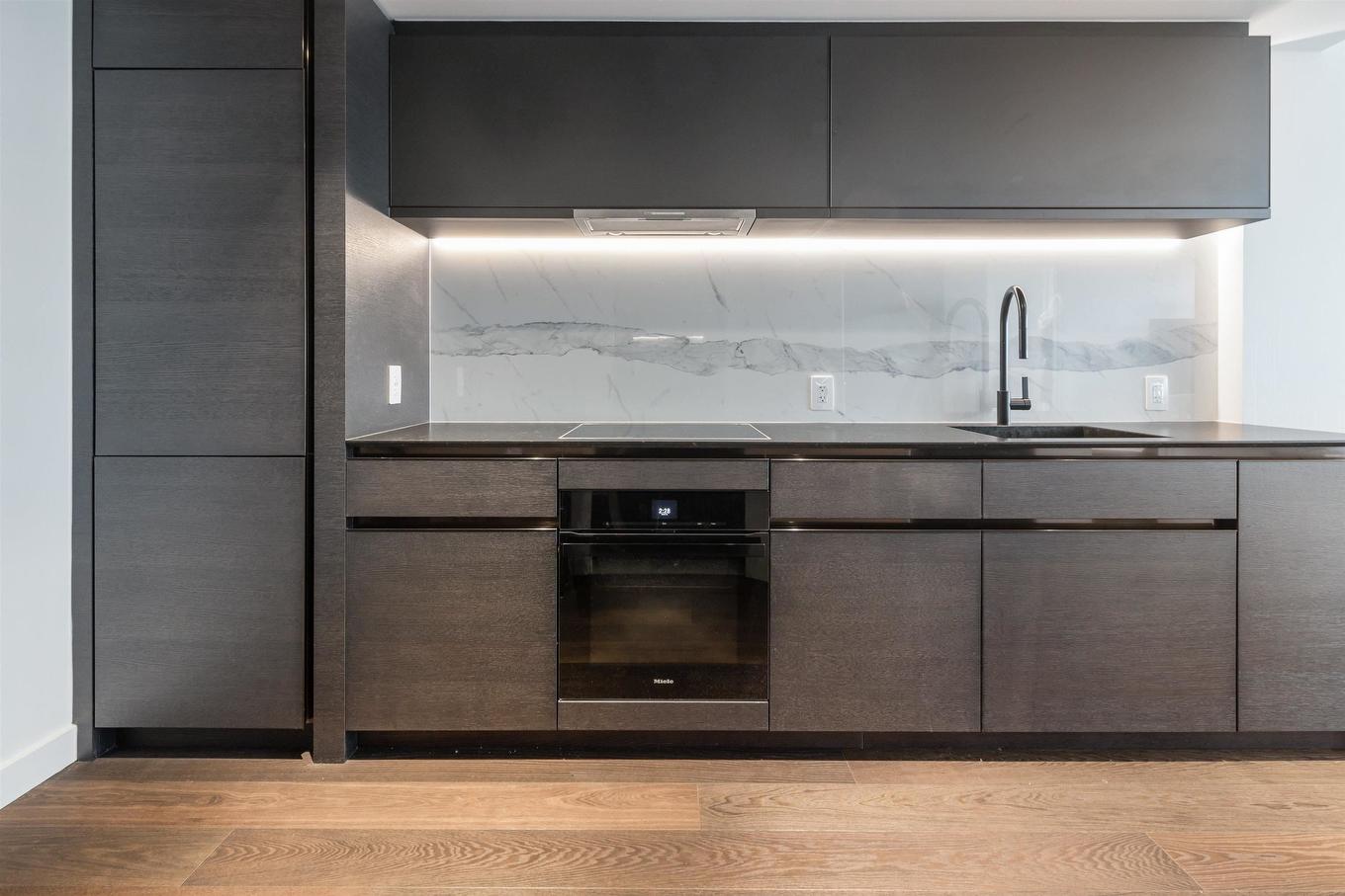 1706-620 Cardero Street, Vancouver, BC