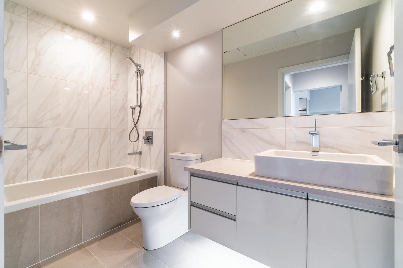 208-528 King Edward Avenue W, Vancouver, BC