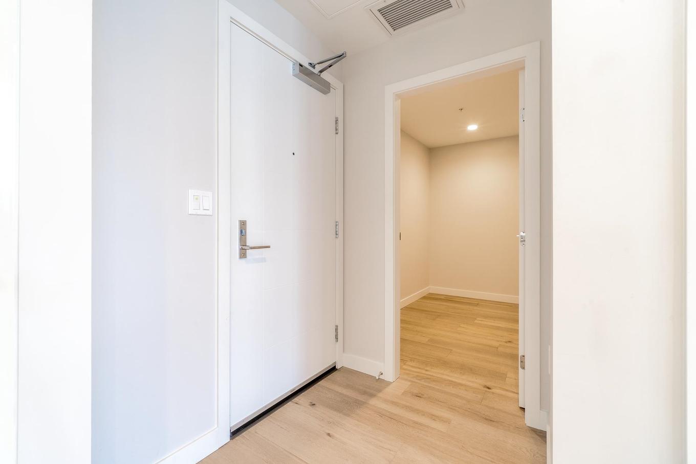 208-528 King Edward Avenue W, Vancouver, BC